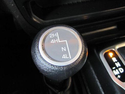 Used 2022 Jeep Gladiator Sport AWD/4WD image 43