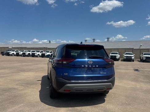 Used 2023 Nissan Rogue SV AWD/4WD image 18