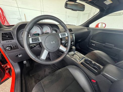 Used 2009 Dodge Challenger SRT8 RWD image 14