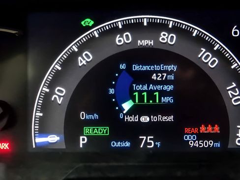 Used 2023 Toyota RAV4 LE AWD/4WD image 15