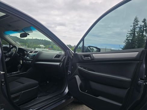 Used 2015 Subaru Legacy 2.5i Premium w/ Moonroof Package AWD/4WD image 26