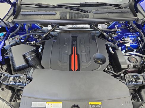 New 2025 Audi SQ5 Prestige image 30