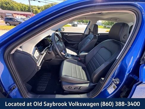 Certified 2024 Volkswagen Jetta SE FWD image 28