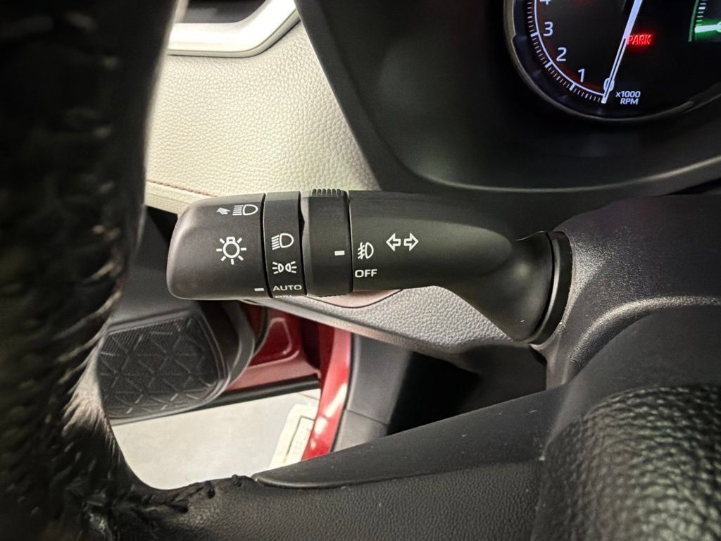 Used 2019 Toyota RAV4 Limited w/ Cold Weather Package AWD/4WD image 22