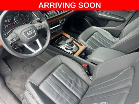 Used 2023 Audi Q5 2.0T Premium w/ Convenience Package AWD/4WD image 12