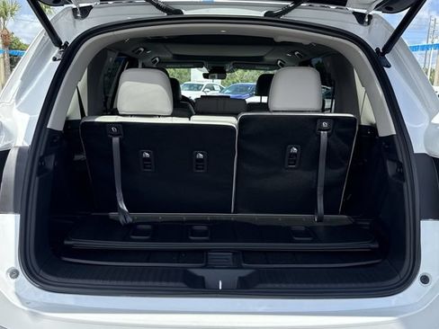 New 2026 Honda Pilot Touring image 16