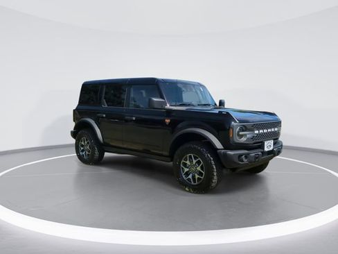 Used 2025 Ford Bronco Badlands AWD/4WD image 2
