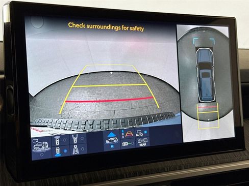 Certified 2025 Toyota 4Runner 4WD image 25
