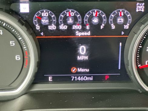 Used 2021 Chevrolet Suburban High Country image 15