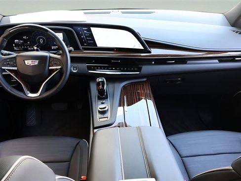 Certified 2023 Cadillac Escalade Premium Luxury image 16