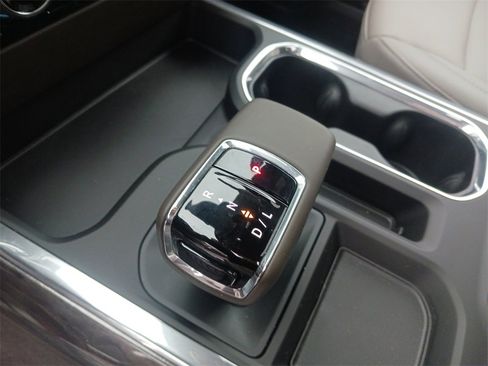 Used 2025 Chevrolet Silverado 1500 LTZ w/ LTZ Premium Package image 38