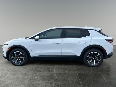 New 2026 Chevrolet Equinox EV LT image 4