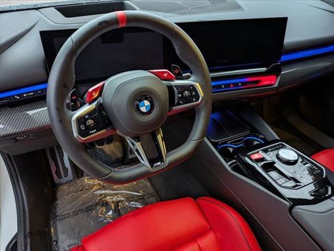 Used 2025 BMW M5 w/ Carbon Package image 8