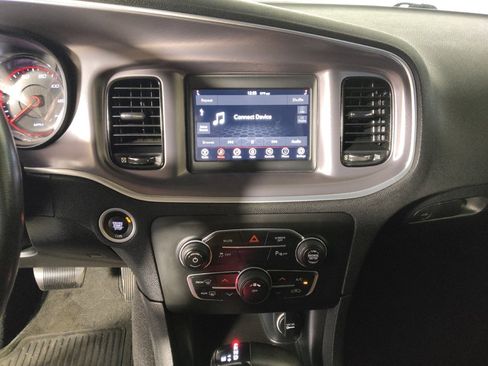 Used 2019 Dodge Charger SXT w/ Blacktop Package RWD image 25