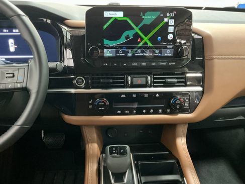 Used 2024 Nissan Pathfinder Platinum w/ Cargo Package image 5