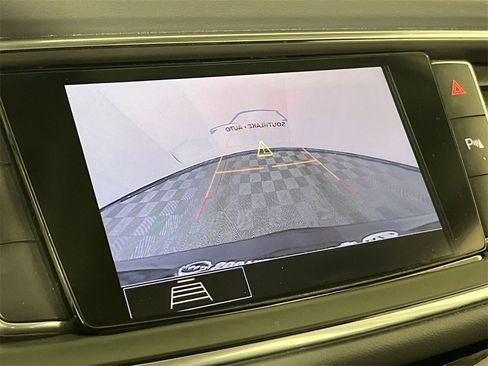 Used 2021 Buick Enclave Essence w/ Sport Touring Edition image 17