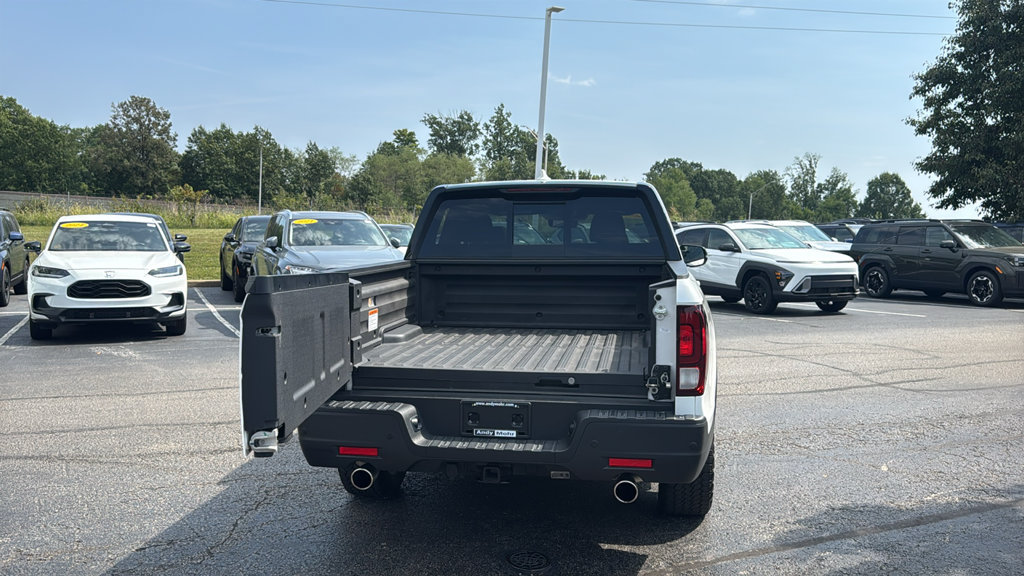 Used 2024 Honda Ridgeline TrailSport image 9
