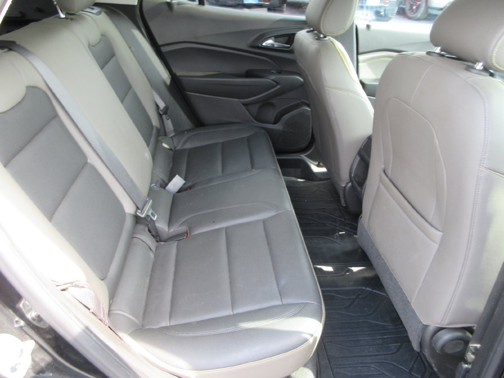 Used 2025 Chevrolet Trax ACTIV w/ Driver Confidence Package FWD image 18
