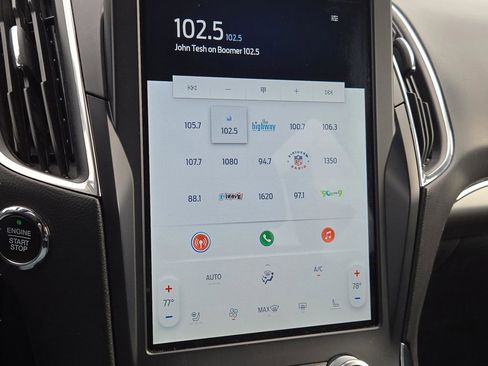 Used 2022 Ford Edge Titanium image 26