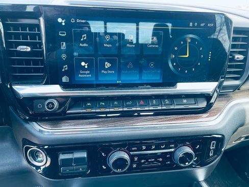 Used 2022 Chevrolet Silverado 1500 LT Trail Boss w/ LT Trail Boss Premium Package AWD/4WD image 18