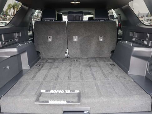Certified 2025 Toyota 4Runner Platinum AWD/4WD image 35