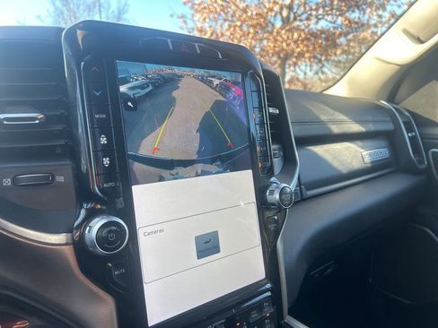 Used 2022 RAM 1500 Laramie image 16