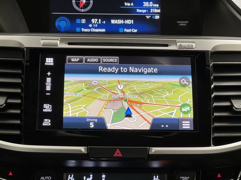 Used 2017 Honda Accord Touring image 20