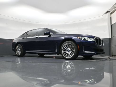 Used 2022 BMW ALPINA B7 xDrive AWD/4WD image 23