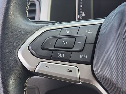 Used 2023 Volkswagen Atlas SE image 20