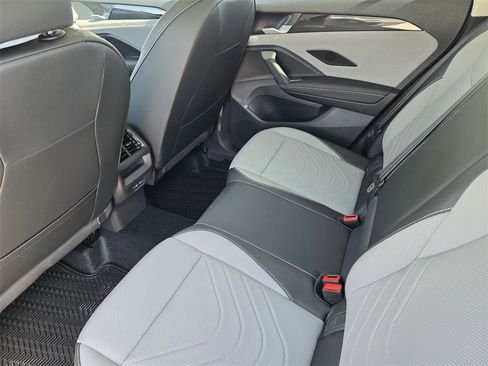 New 2026 Volkswagen Tiguan SE image 20