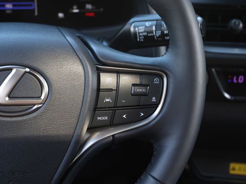 Certified 2025 Lexus UX 300h AWD w/ Accessory Package (Z2) image 20