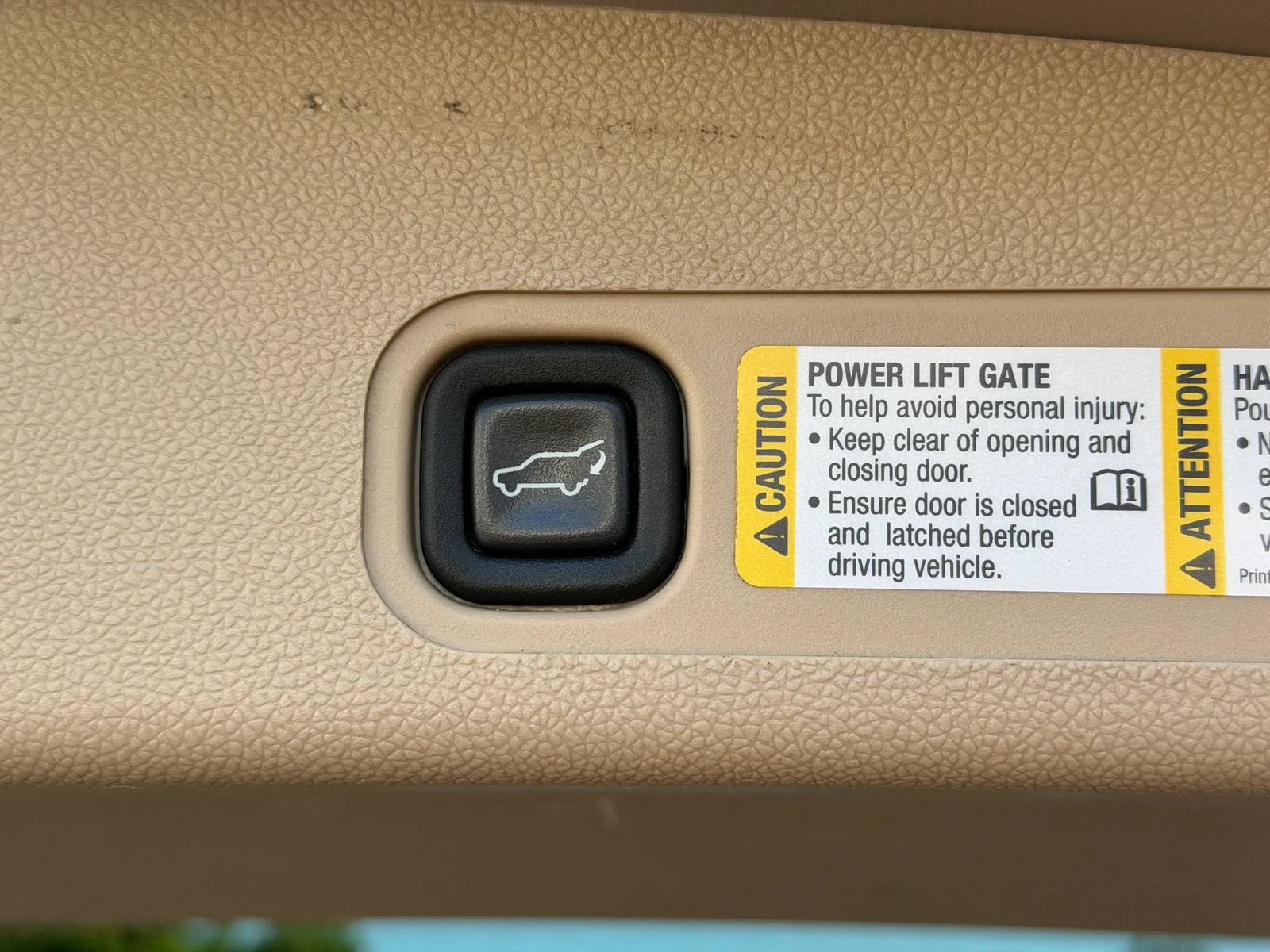 Used 2007 Chevrolet Suburban LT w/ LT Preferred Equipment Group AWD/4WD image 18