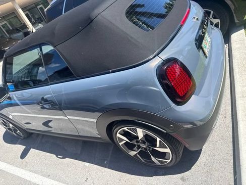Used 2025 MINI Cooper S FWD image 7