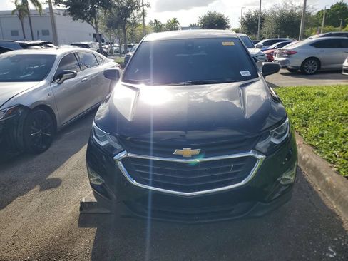 Used 2021 Chevrolet Equinox LS FWD image 2