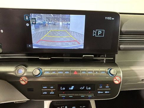 Used 2025 Hyundai Kona SEL FWD image 28