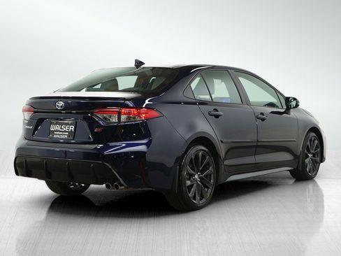 Used 2024 Toyota Corolla SE w/ SE Premium Package image 5