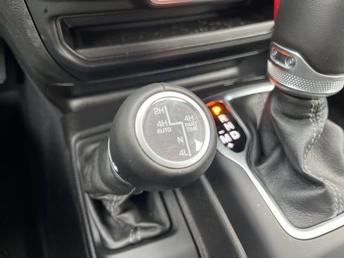 Used 2024 Jeep Wrangler High Altitude image 39