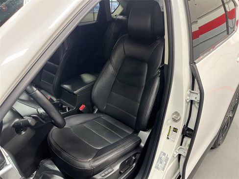 Used 2022 MAZDA CX-5 AWD 2.5 S w/ Premium Package image 19