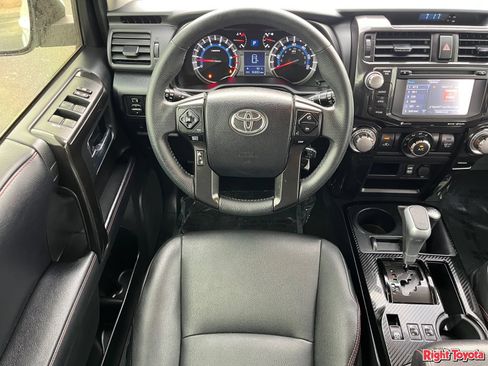 Certified 2019 Toyota 4Runner TRD Off-Road Premium AWD/4WD image 17