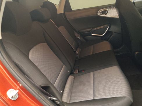 Used 2022 Kia Soul LX image 19