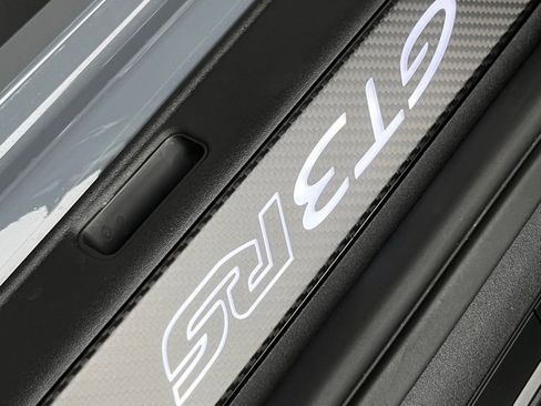 Used 2025 Porsche 911 GT3 RS image 33