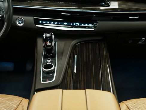 Used 2021 Cadillac Escalade ESV Premium Luxury image 29