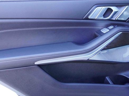 Certified 2025 BMW X7 M60i image 33