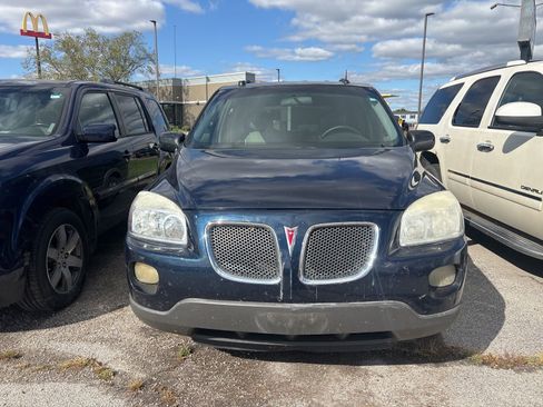 Used 2005 Pontiac Montana SV6 w/ Premium Seating Package image 1