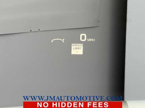 Used 2015 Cadillac Escalade Platinum image 44