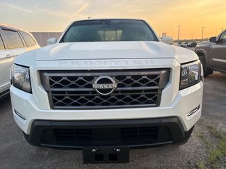 Used 2024 Nissan Frontier SV w/ SV Convenience Package RWD video 2