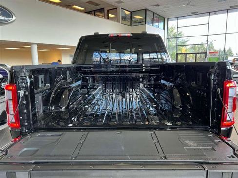 Used 2022 Ford F150 Raptor w/ Equipment Group 801A High AWD/4WD image 8