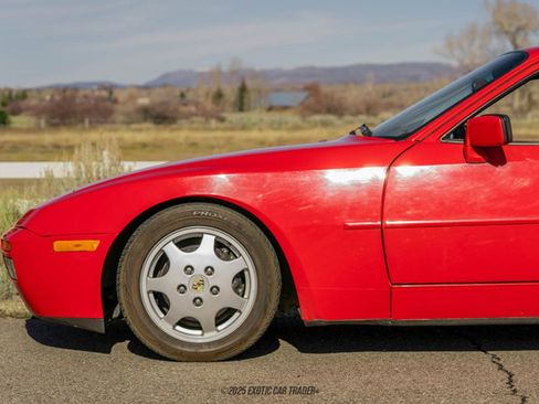 Used 1988 Porsche 944 Turbo image 4