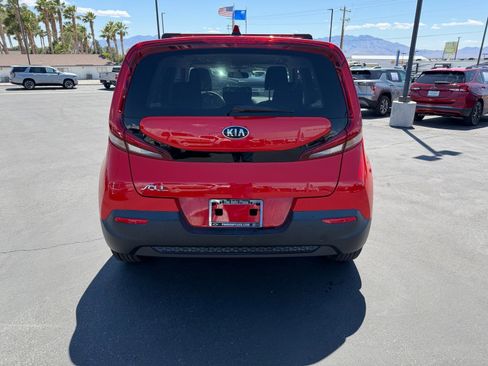 Used 2021 Kia Soul LX FWD image 4