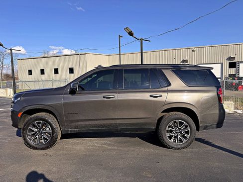 Used 2021 Chevrolet Tahoe Z71 w/ Z71 Signature Package image 6